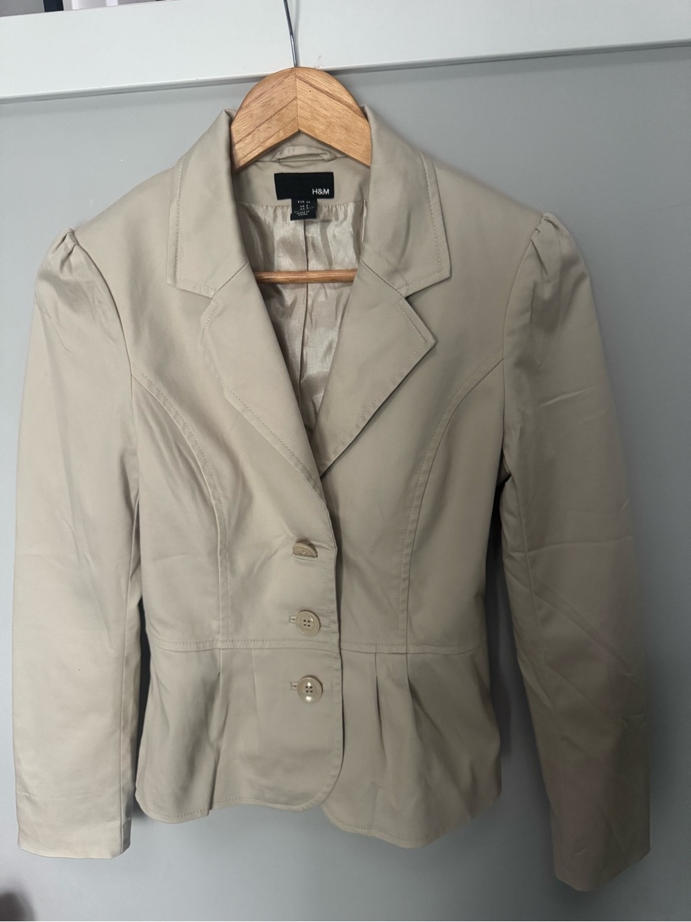 H&M Women's Light Beige Tailored Blazer